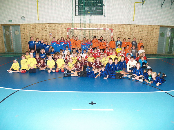 Mistrovský turnaj přípravek a minižactva v miniházené 4+1 v Bělé p.B. 25.9. 2011