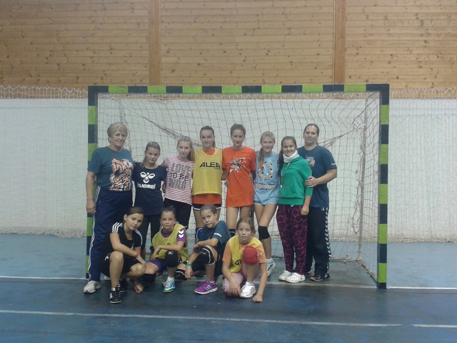 Starší žákyně - soustředění - fotka 2