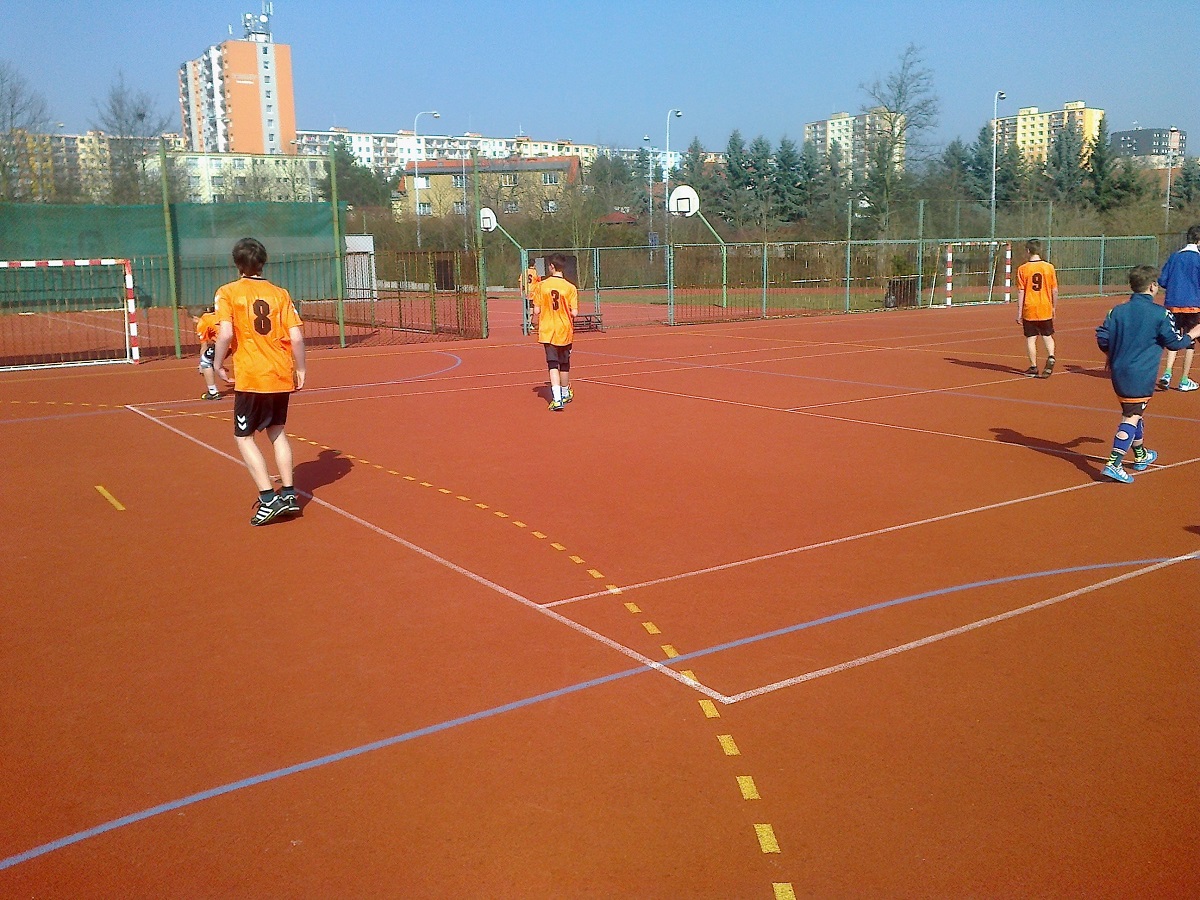 4.kolo Žákovské ligy - Plzeň 21.3.2015 - fotka 4