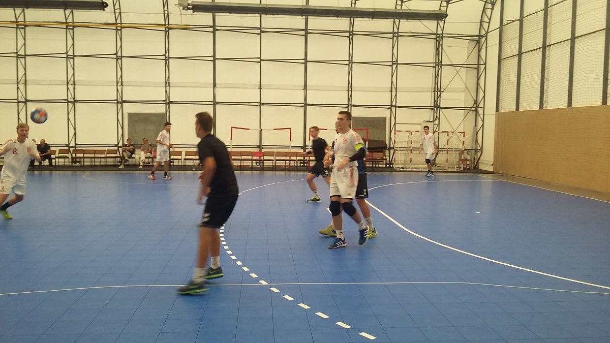 Přípravné zápasy starších a mladších dorostenců v Úvalech - fotka 3