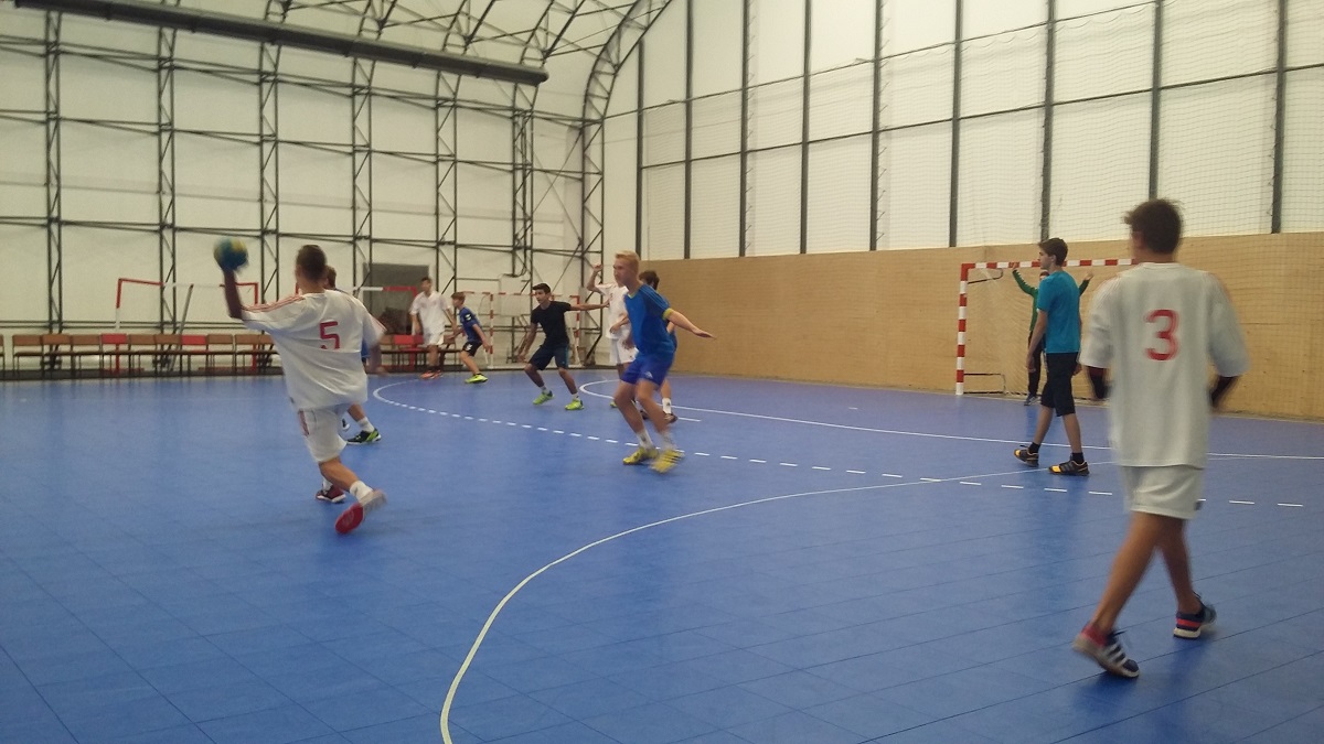 Přípravné zápasy starších a mladších dorostenců v Úvalech - fotka 8