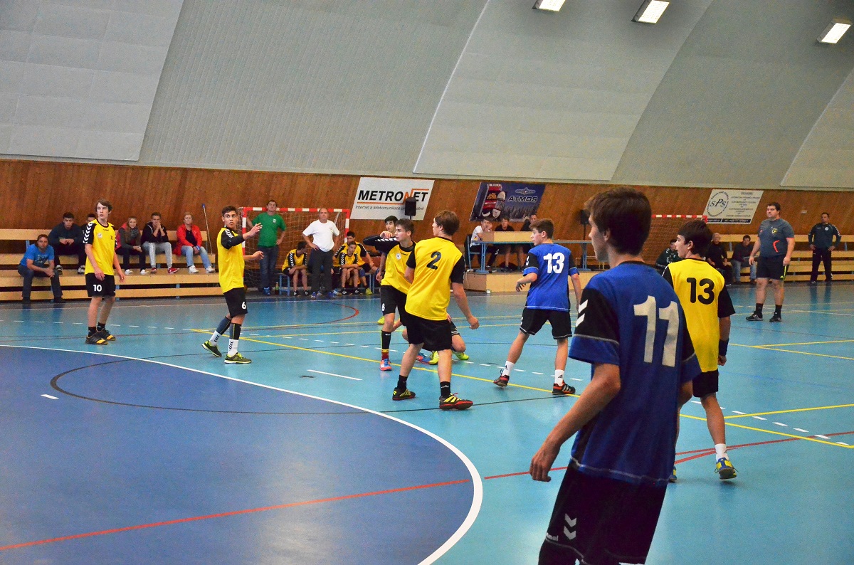 4.kolo II.ligy ml.dorostu: Sokol Bělá - Sparta Kutná Hora 35:34 (20:17) - fotka 10