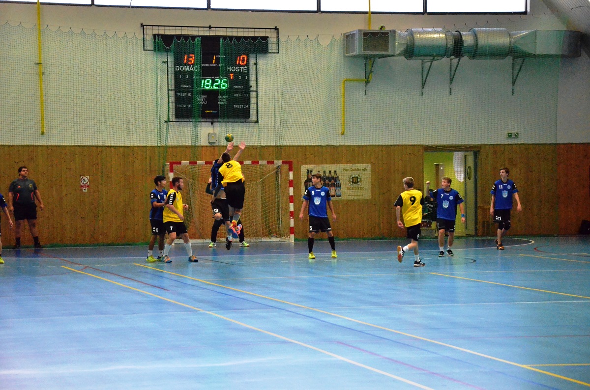 4.kolo II.ligy ml.dorostu: Sokol Bělá - Sparta Kutná Hora 35:34 (20:17) - fotka 6