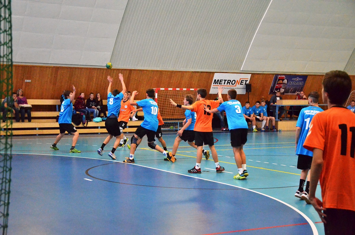 6.kolo II.ligy ml.dorostu: Sokol Bělá - Loko Vršovice 37:13 ( 21:4 ) - fotka 5