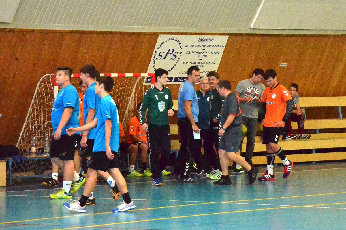 6.kolo II.ligy ml.dorostu: Sokol Bělá - Loko Vršovice 37:13 ( 21:4 ) - fotka 8