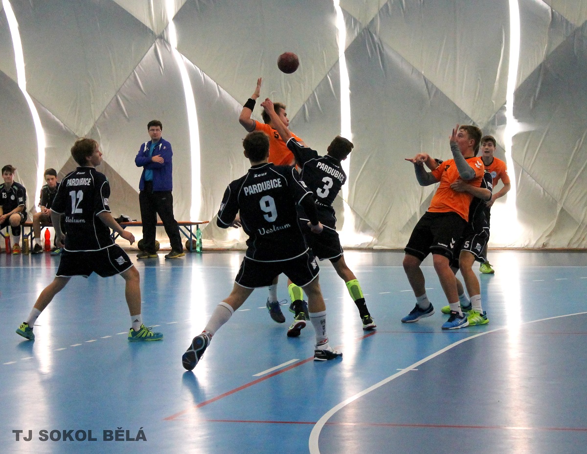 Debakly dorostenců v Pardubicích - fotka 3