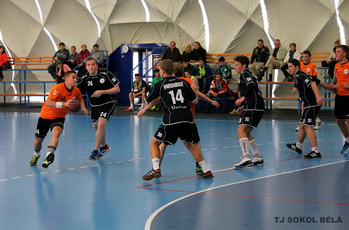 Debakly dorostenců v Pardubicích - fotka 4