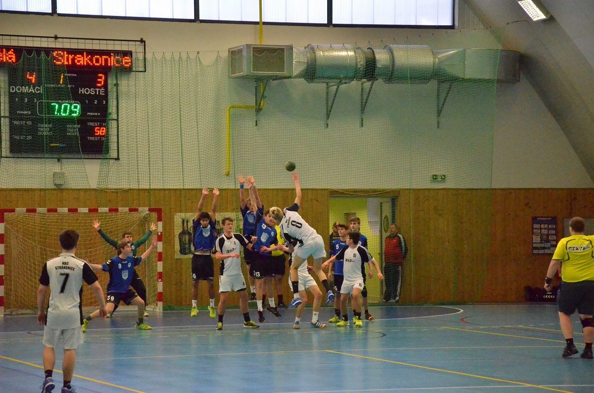 11.kolo II.ligy ml.dorostu: Sokol Bělá - HBC Strakonice  28:26 ( 14:14 )