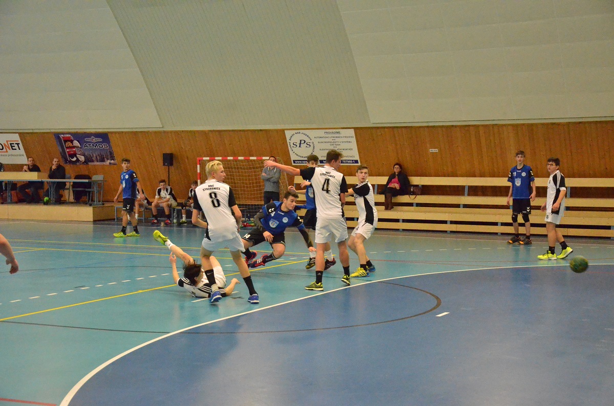 11.kolo II.ligy ml.dorostu: Sokol Bělá - HBC Strakonice  28:26 ( 14:14 ) - fotka 4