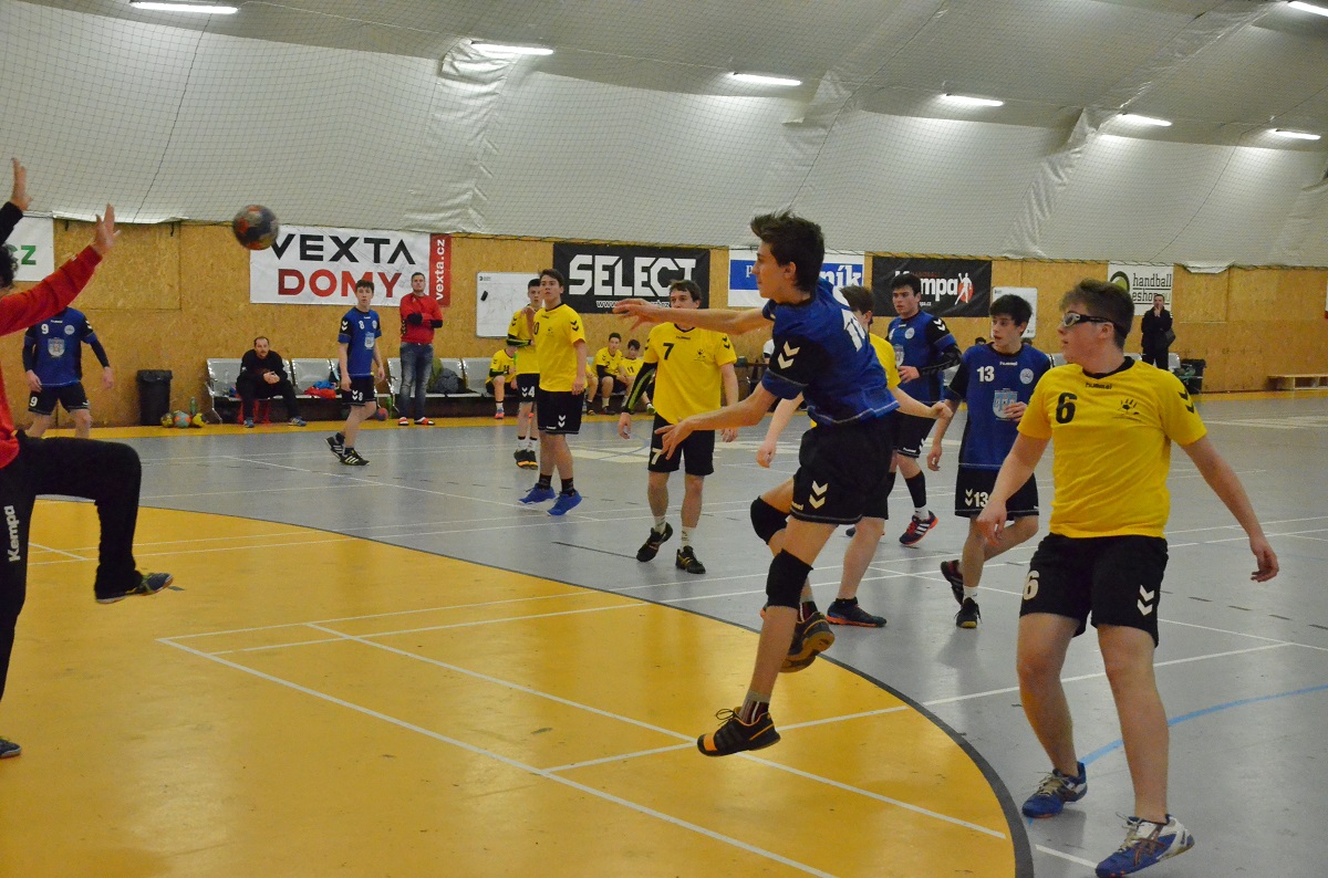 Přípravný turnaj MLD - Sokol Vršovice 24.1. 2016 - fotka 10