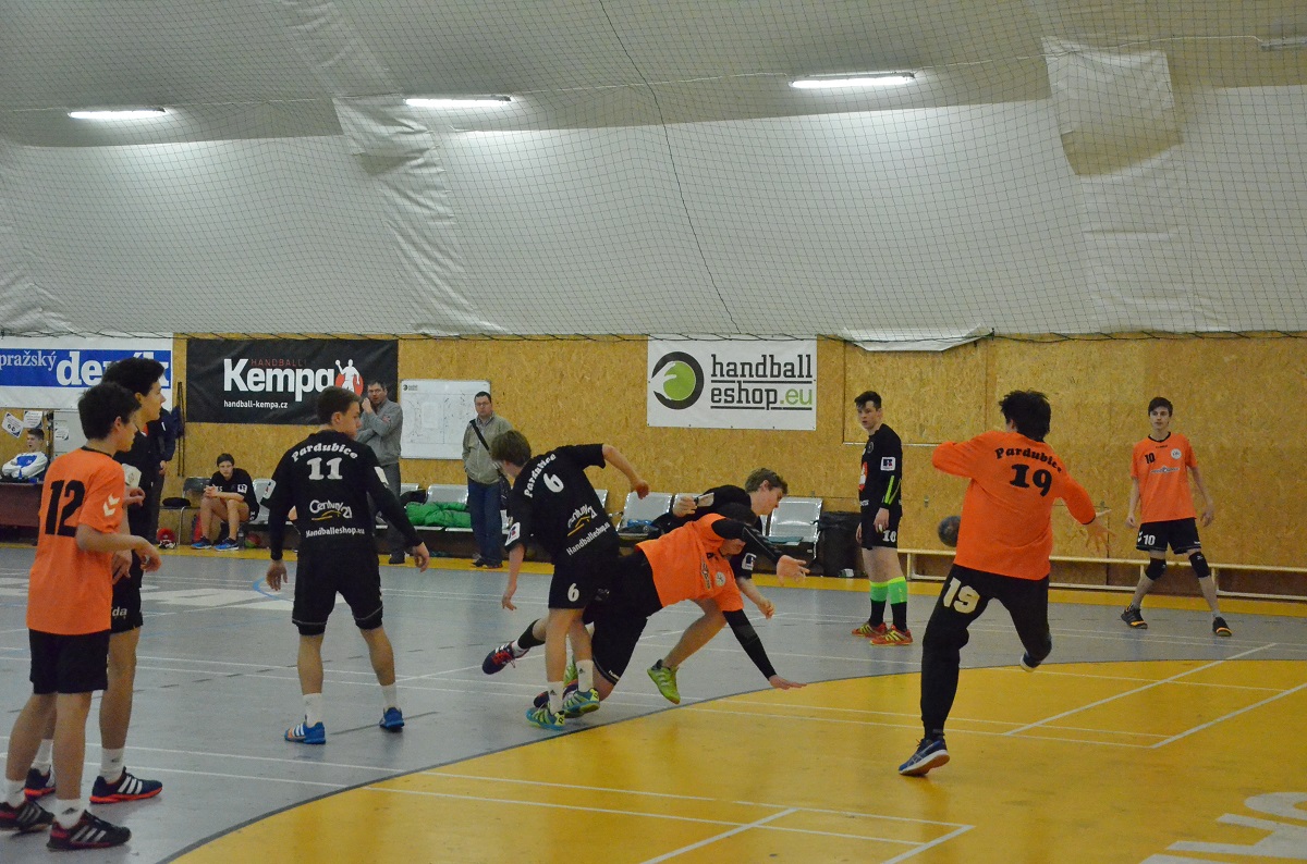 Přípravný turnaj MLD - Sokol Vršovice 24.1. 2016 - fotka 14