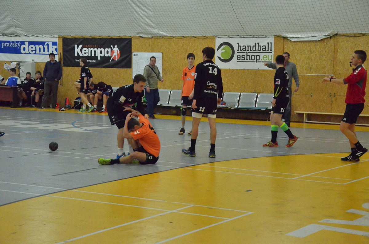 Přípravný turnaj MLD - Sokol Vršovice 24.1. 2016 - fotka 17