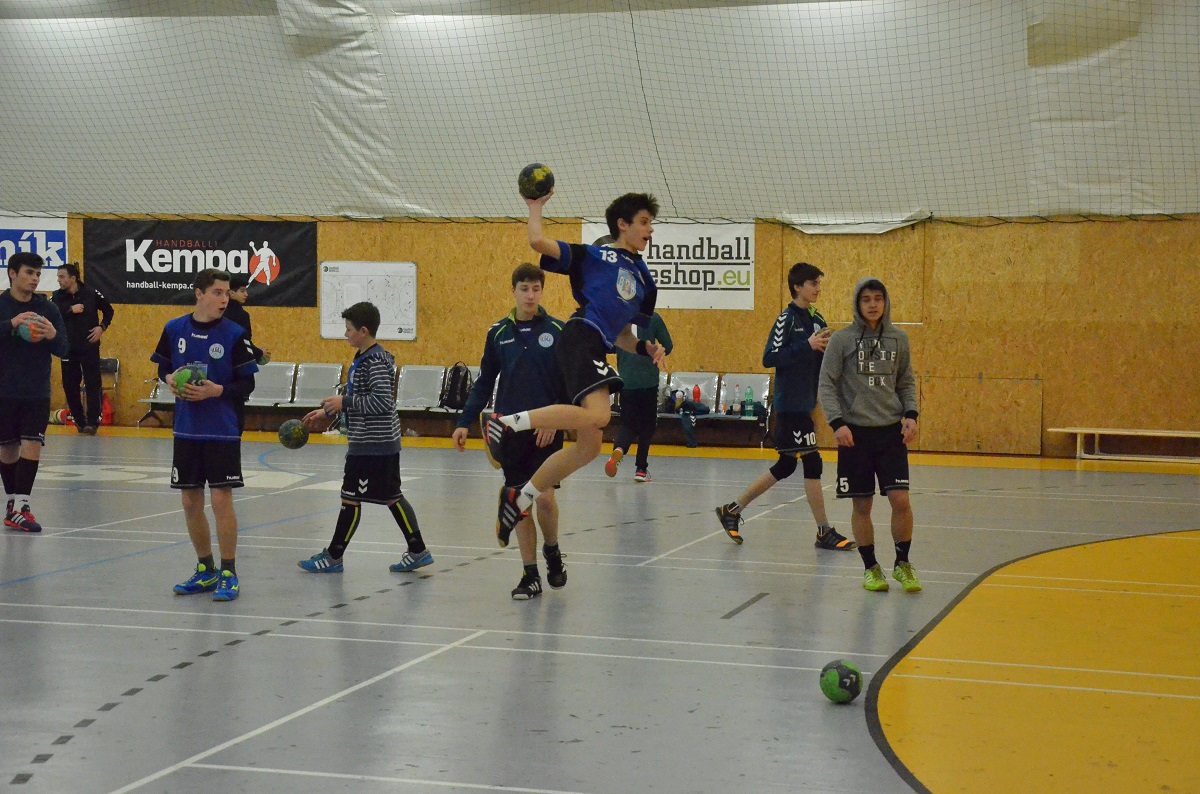 Přípravný turnaj MLD - Sokol Vršovice 24.1. 2016 - fotka 6