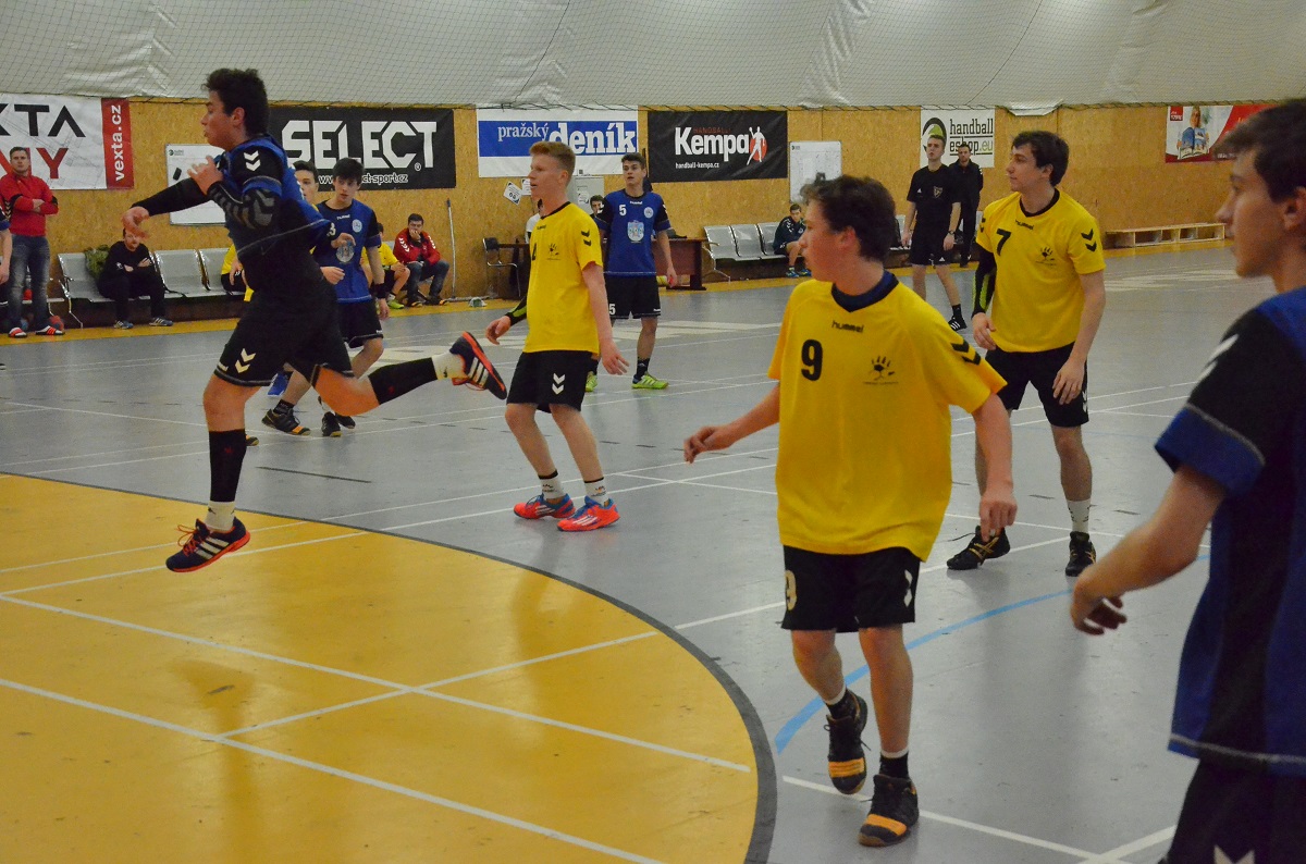 Přípravný turnaj MLD - Sokol Vršovice 24.1. 2016 - fotka 8