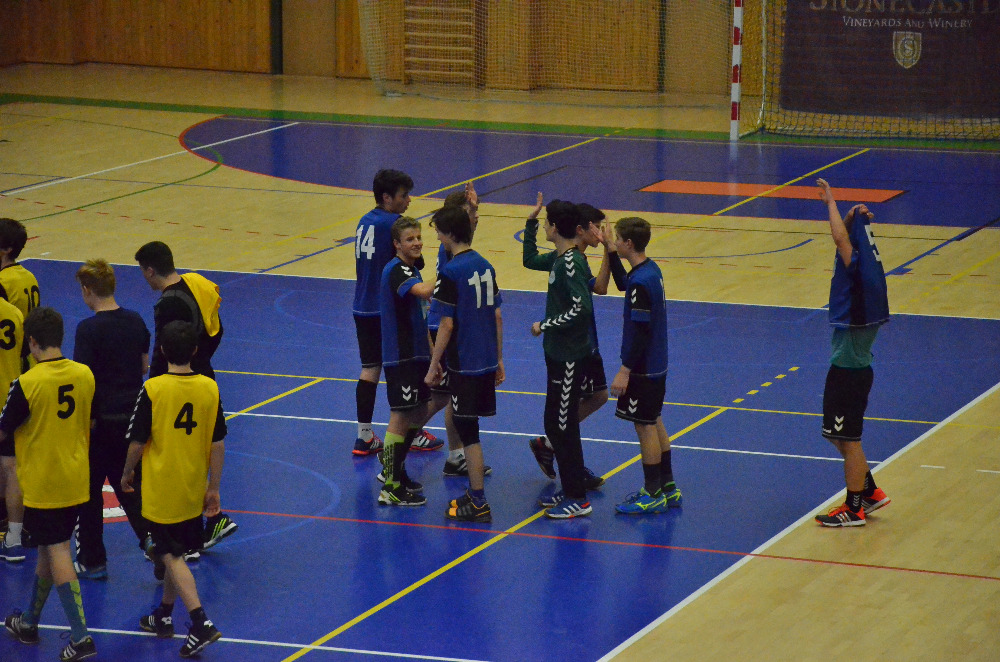 15.kolo II.ligy ml.dorostu: Kutná Hora - Sokol Bělá 30:32 ( 11:18 )  - fotka 12