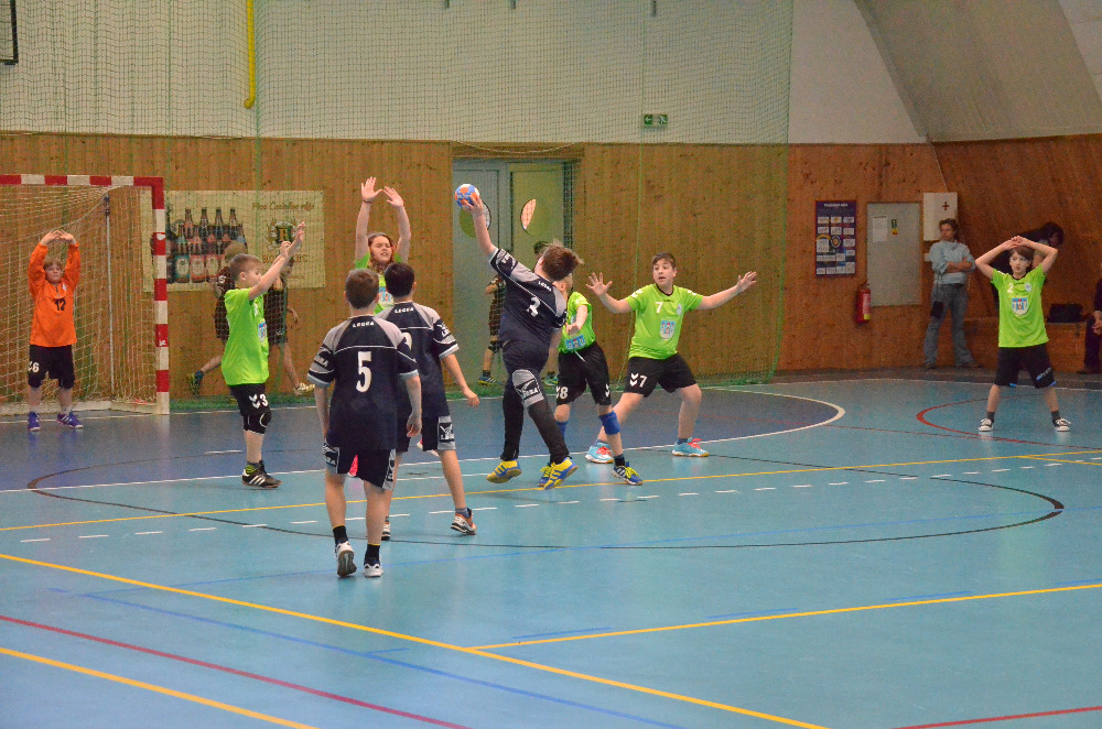 Turnaj minižáků 6+1 Bělá pod Bezdězem 2.4.2016 - fotka 2