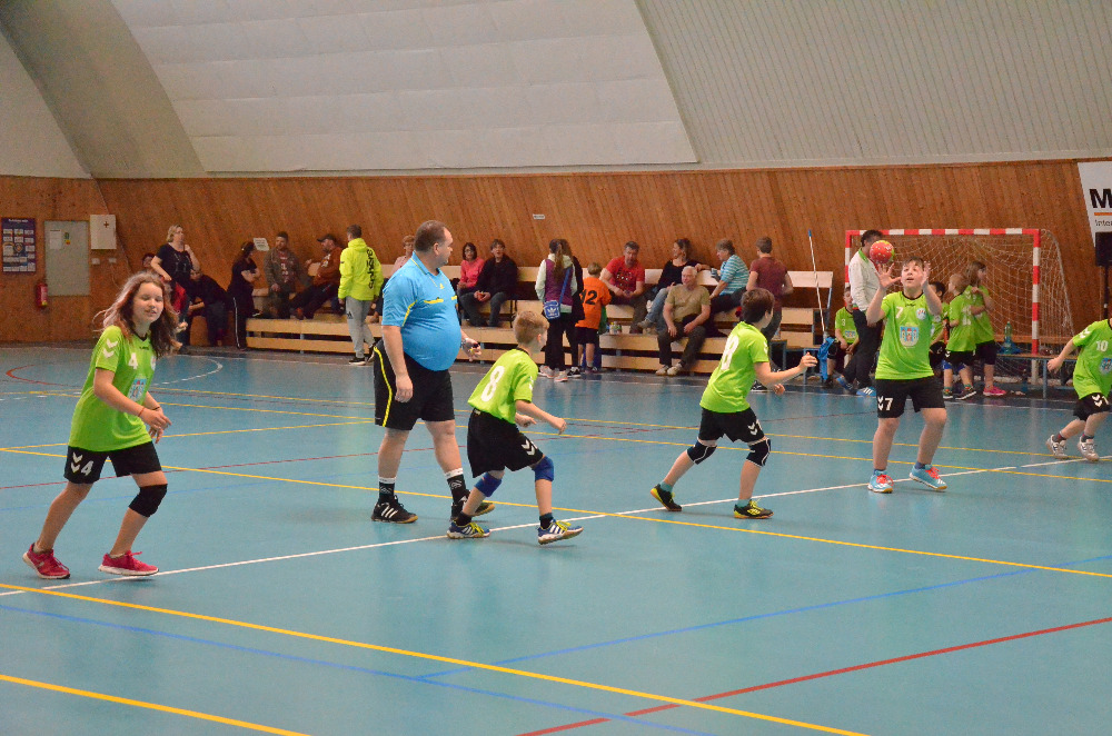 Turnaj minižáků 6+1 Bělá pod Bezdězem 2.4.2016 - fotka 4