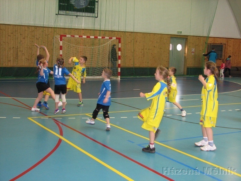 Turnaj přípravek - Bělá pod Bezdězem 3.4. 2016 - fotka 3