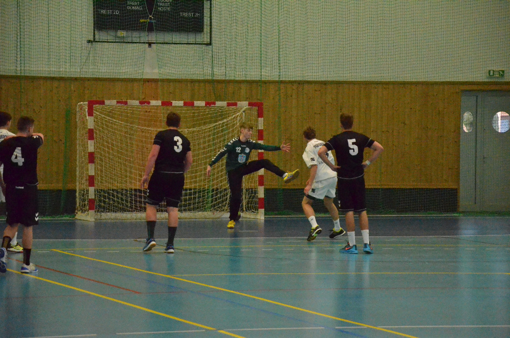 STD 2. liga: Sokol Bělá – 1. HC Pardubice 32:28 (16:13) - fotka 12