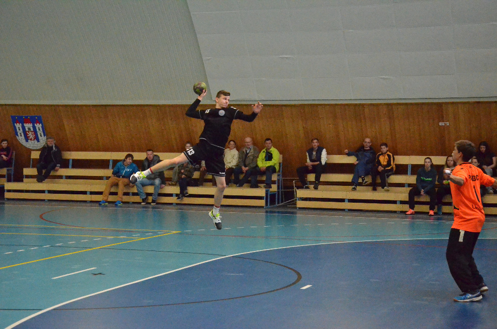 STD 2. liga: Sokol Bělá – 1. HC Pardubice 32:28 (16:13) - fotka 13