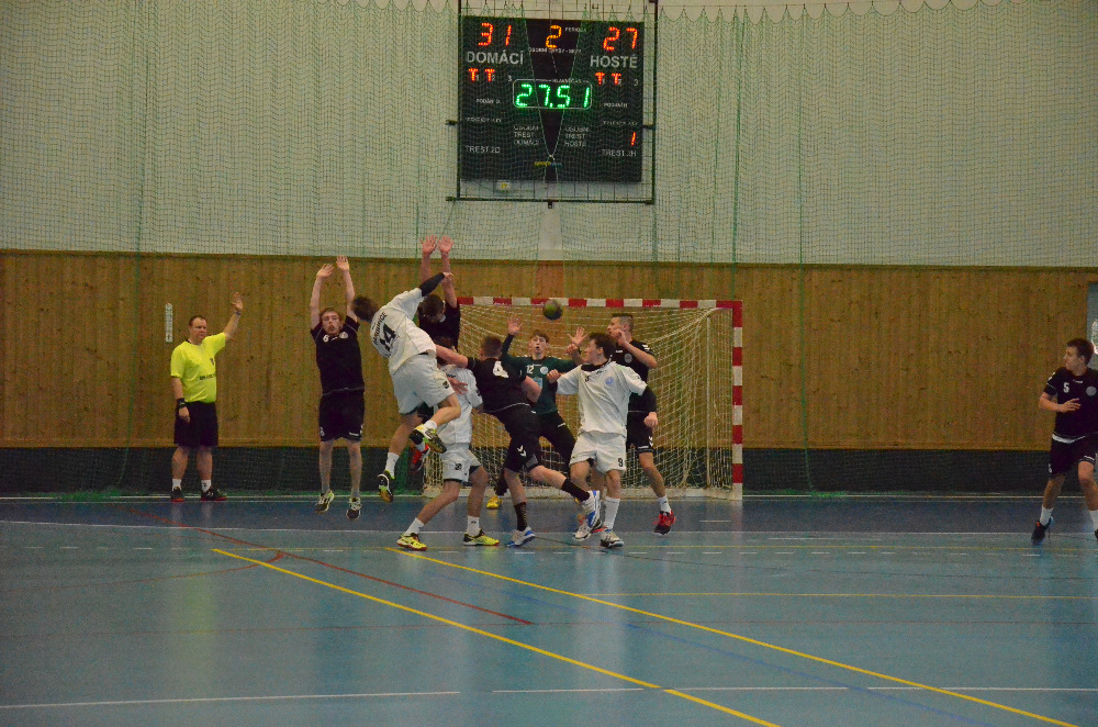 STD 2. liga: Sokol Bělá – 1. HC Pardubice 32:28 (16:13) - fotka 18