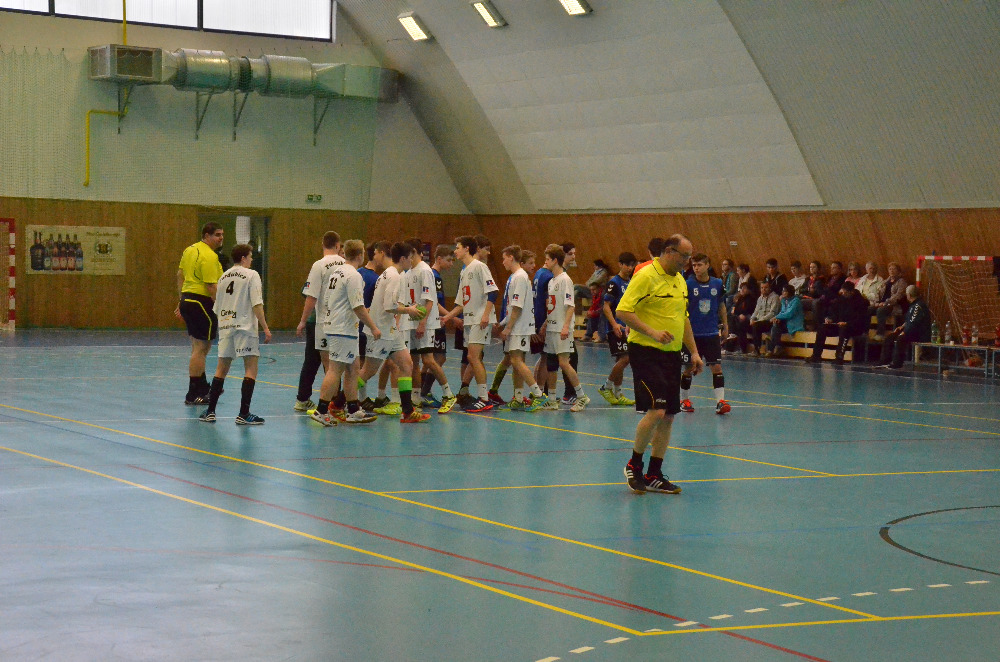 18.kolo II.ligy ml.dorostu: Sokol Bělá - 1.HC Pardubice 25:24 ( 12:11 ) - fotka 2