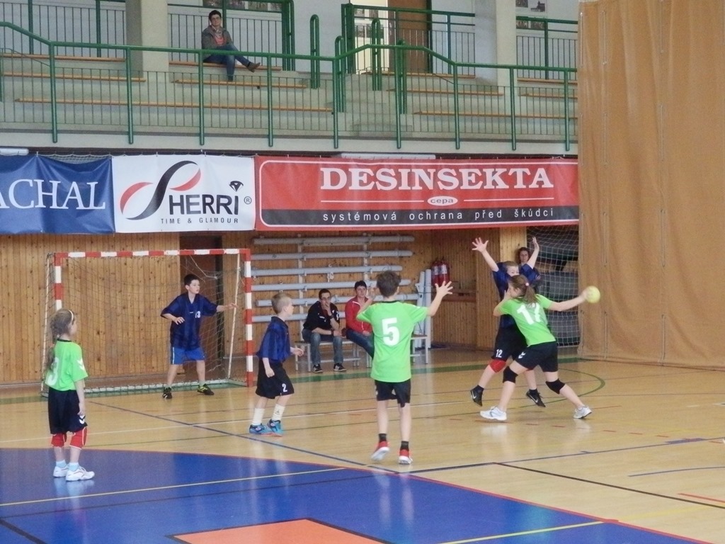 Turnaj minižáků 4+1 Zruč nad Sázavou - fotka 10