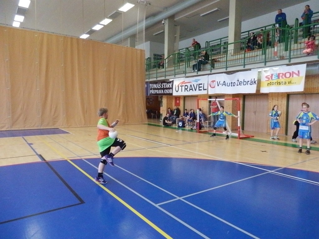 Turnaj minižáků 4+1 Zruč nad Sázavou - fotka 4