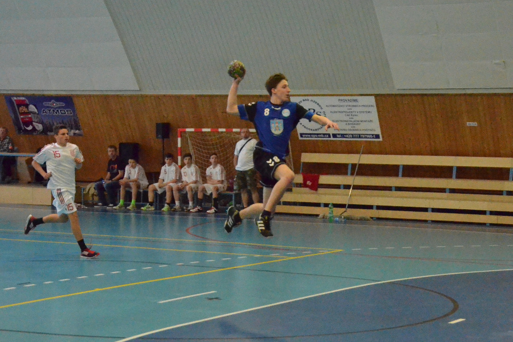 21.kolo II.ligy ml.dorostu: Sokol Bělá - Sokol Úvaly 30:25 ( 19:10 ) - fotka 4