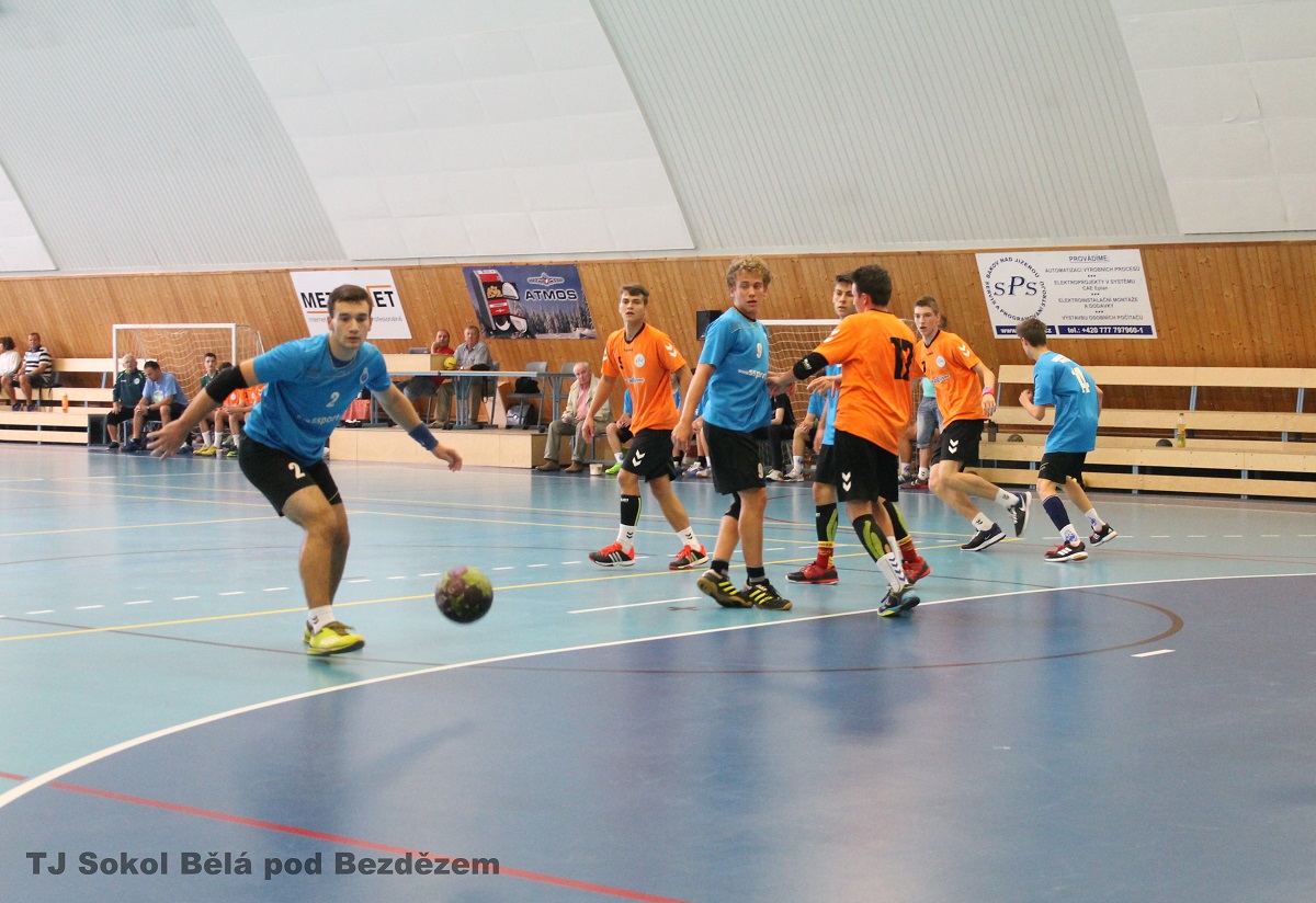 1.kolo II.ligy MLD: Sokol Bělá - Loko Vršovice 35:26 ( 14:12 ) - fotka 4