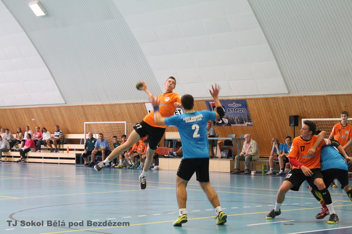 1.kolo II.ligy MLD: Sokol Bělá - Loko Vršovice 35:26 ( 14:12 ) - fotka 6