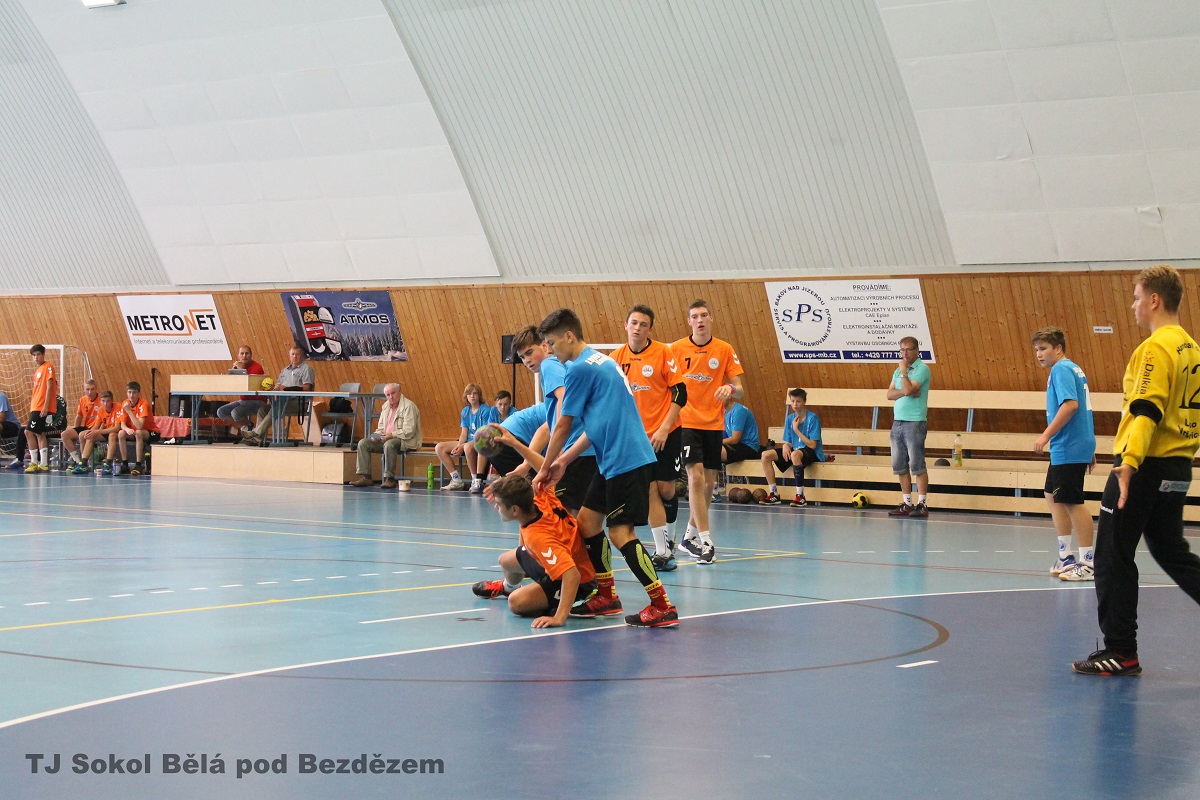 1.kolo II.ligy MLD: Sokol Bělá - Loko Vršovice 35:26 ( 14:12 ) - fotka 9