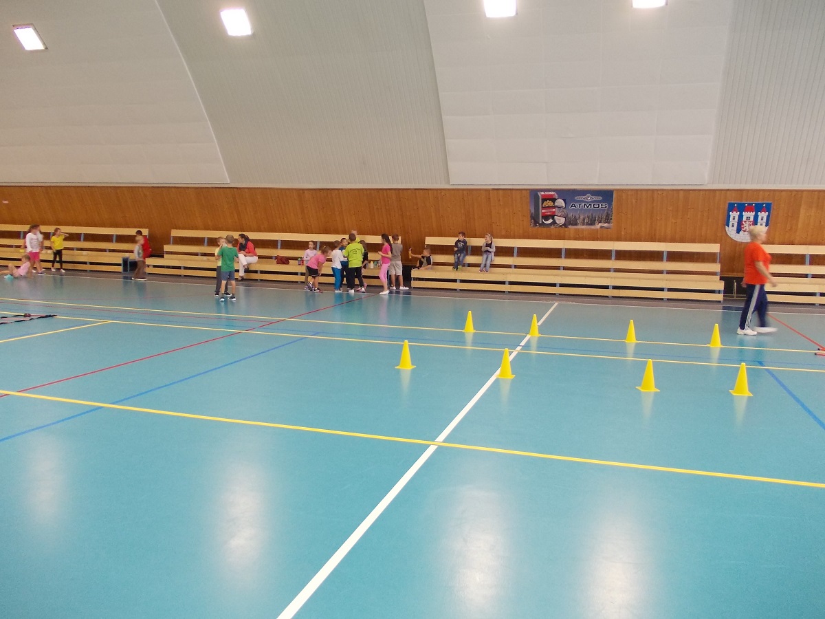Sportovní dopoledne s házenou - 21.9. - fotka 10