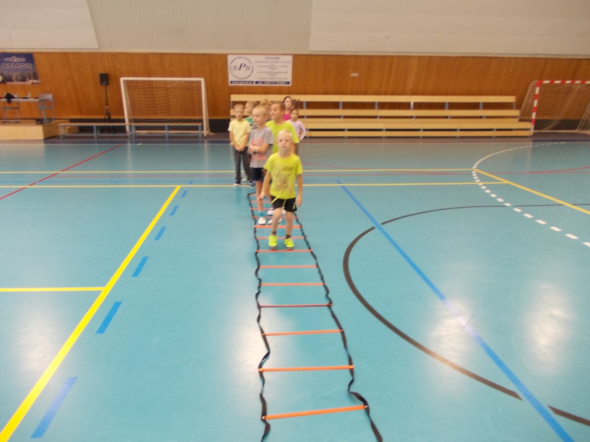 Sportovní dopoledne s házenou - 21.9. - fotka 7