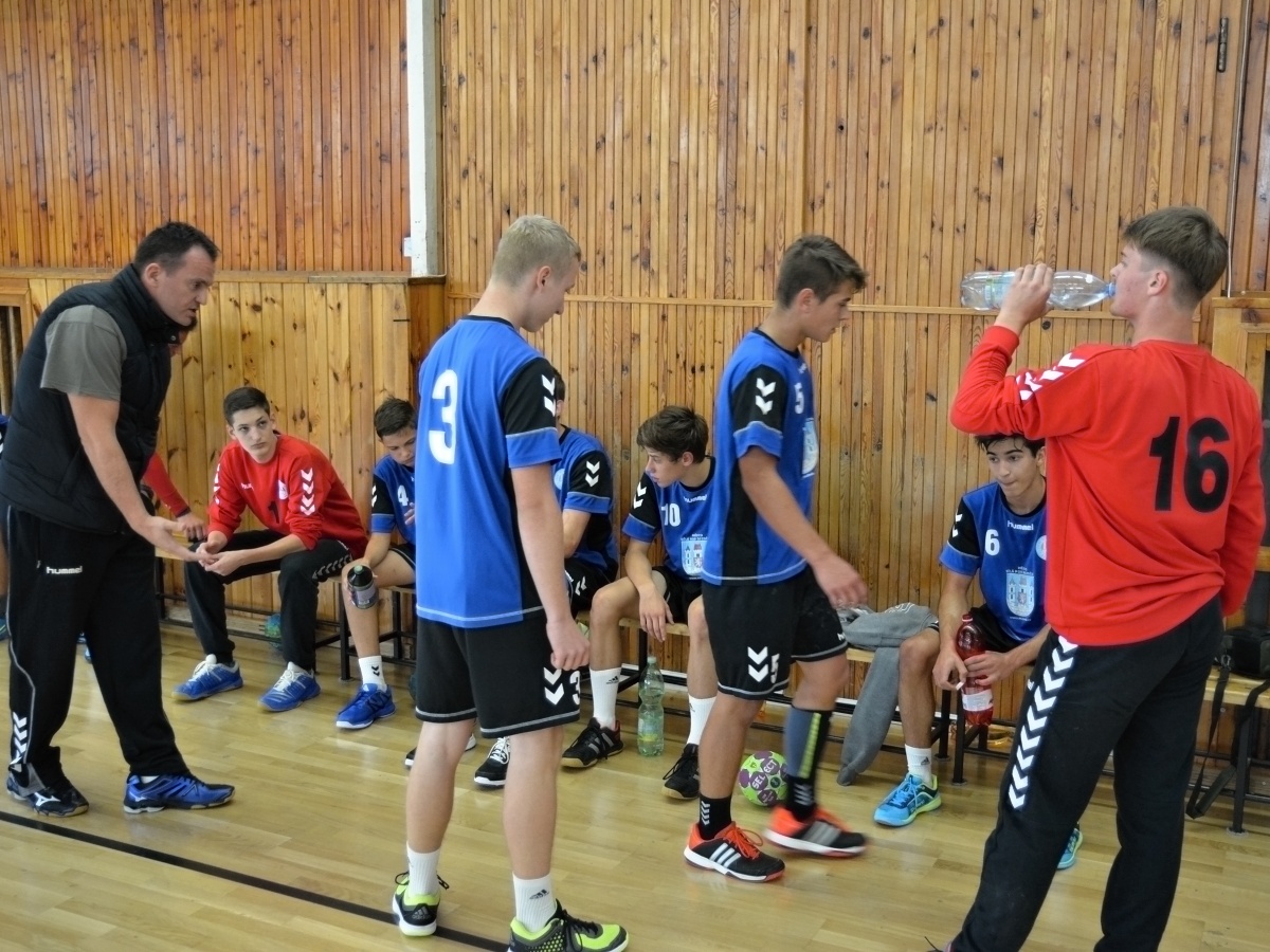 2.kolo II.ligy MLD: Loko Louny - Sokol Bělá 35:28 ( 15:20 ) - fotka 11