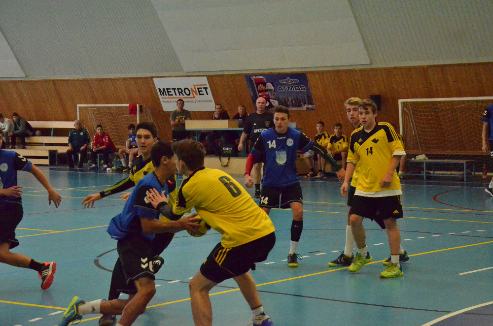 5.kolo II.ligy MLD: Sokol Bělá - Dvůr Králové 36:28 (19:13)