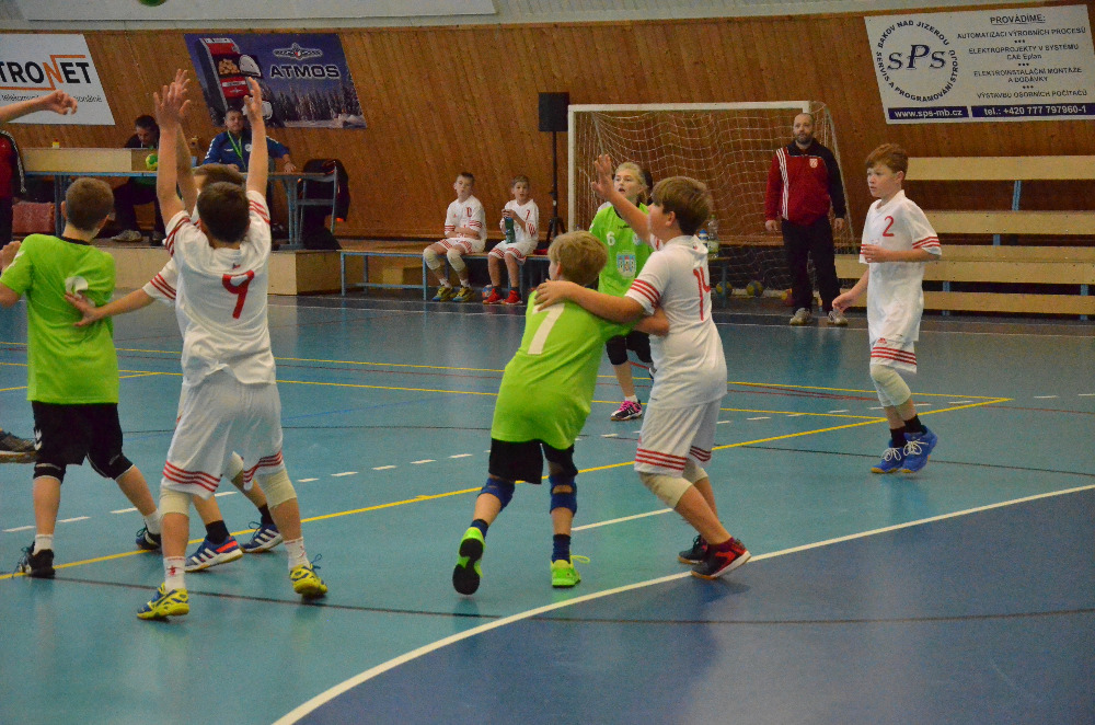 Turnaj ml.ž. Bělá pod Bezdězem 13.11.2016 - fotka 2