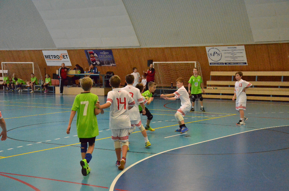 Turnaj ml.ž. Bělá pod Bezdězem 13.11.2016 - fotka 3