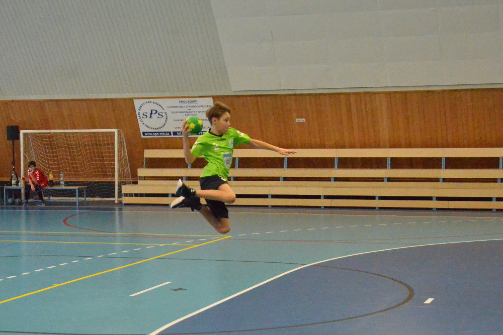 Turnaj ml.ž. Bělá pod Bezdězem 13.11.2016 - fotka 7