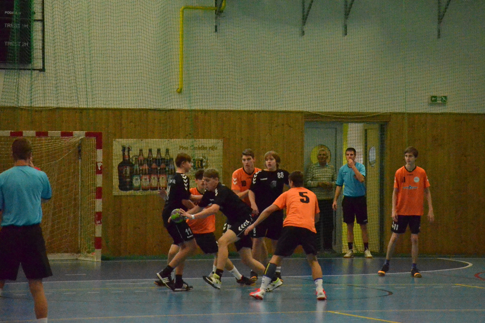 8.kolo II.ligy MLD: Sokol Bělá - HSK Tygři Ústí n.L. 38:27 ( 19:14 )