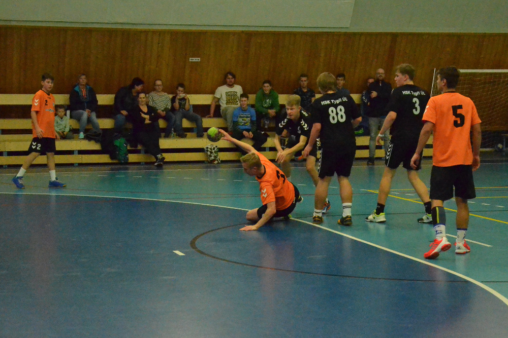 8.kolo II.ligy MLD: Sokol Bělá - HSK Tygři Ústí n.L. 38:27 ( 19:14 ) - fotka 14