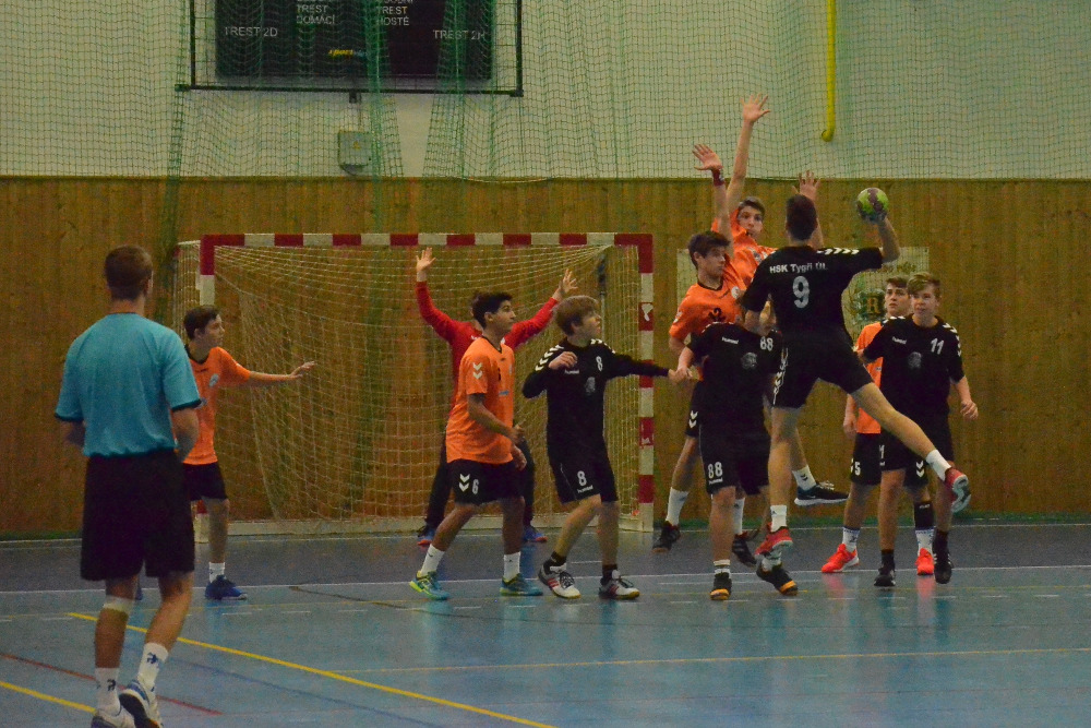 8.kolo II.ligy MLD: Sokol Bělá - HSK Tygři Ústí n.L. 38:27 ( 19:14 ) - fotka 2