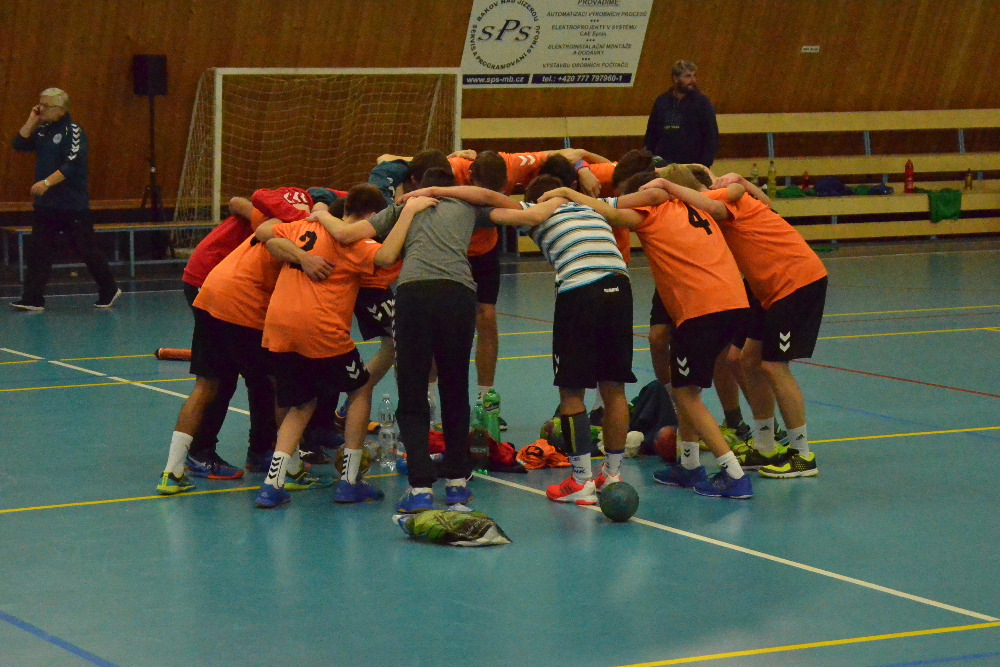 8.kolo II.ligy MLD: Sokol Bělá - HSK Tygři Ústí n.L. 38:27 ( 19:14 ) - fotka 20