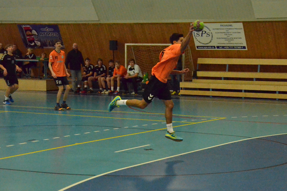 8.kolo II.ligy MLD: Sokol Bělá - HSK Tygři Ústí n.L. 38:27 ( 19:14 ) - fotka 5