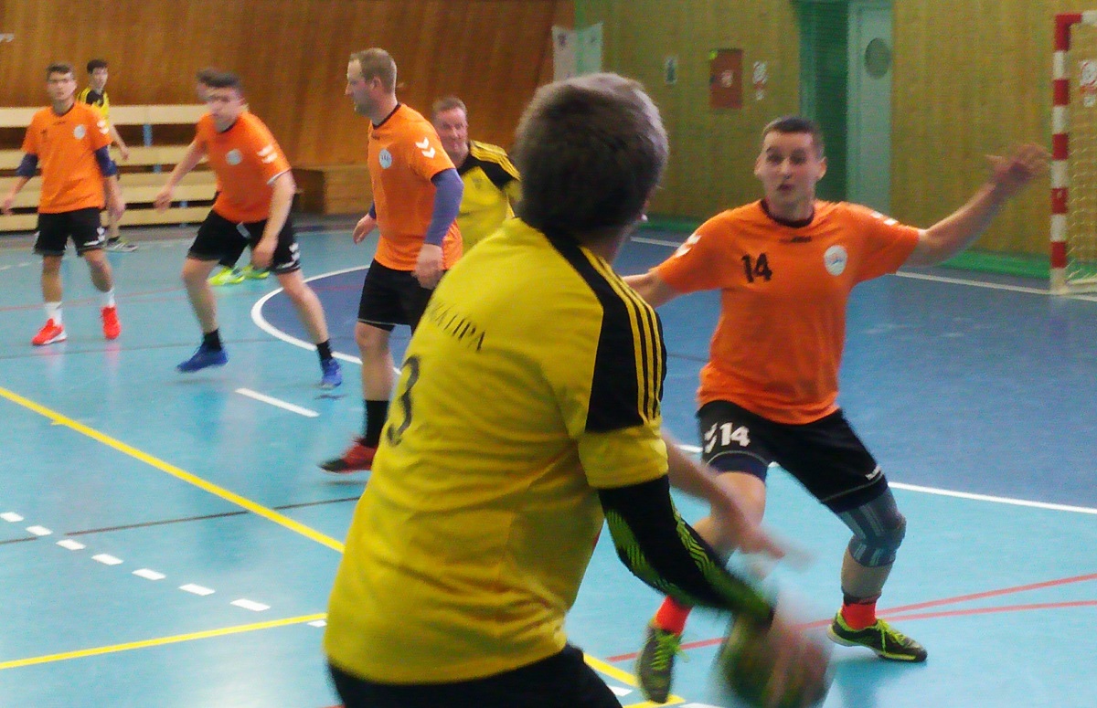 Sokol Bělá - Loko Česká Lípa 30:35 (13:13, 29:27) - fotka 4