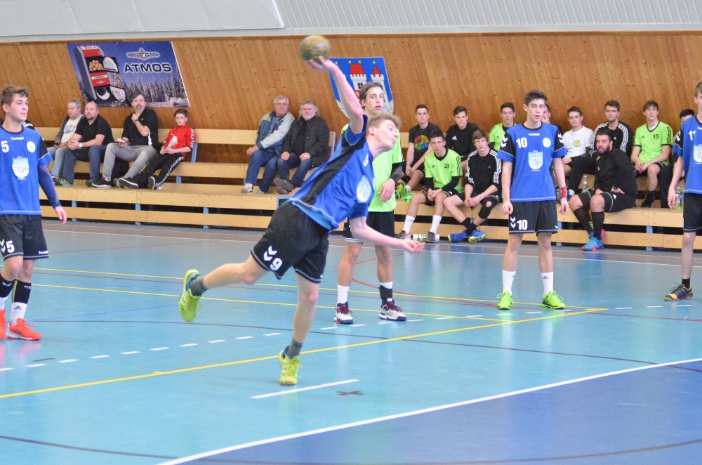 13.kolo II.ligy MLD: Sokol Bělá - Loko Louny 27:34 ( 13:19 ) - fotka 15