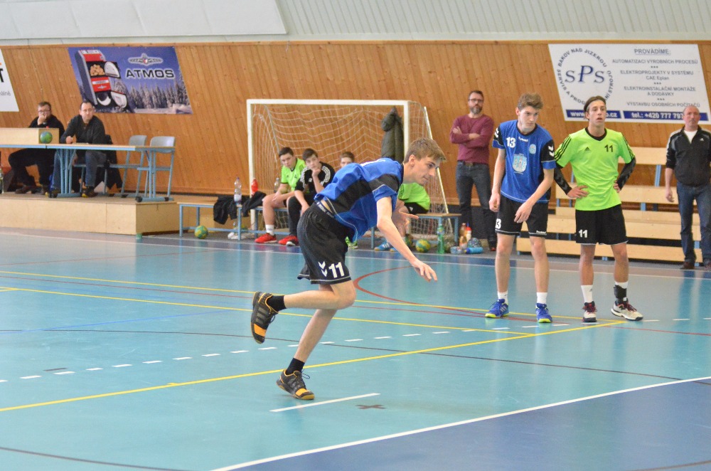 13.kolo II.ligy MLD: Sokol Bělá - Loko Louny 27:34 ( 13:19 ) - fotka 3