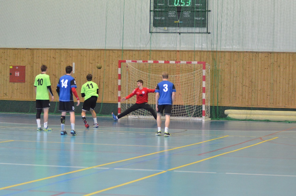 13.kolo II.ligy MLD: Sokol Bělá - Loko Louny 27:34 ( 13:19 ) - fotka 8