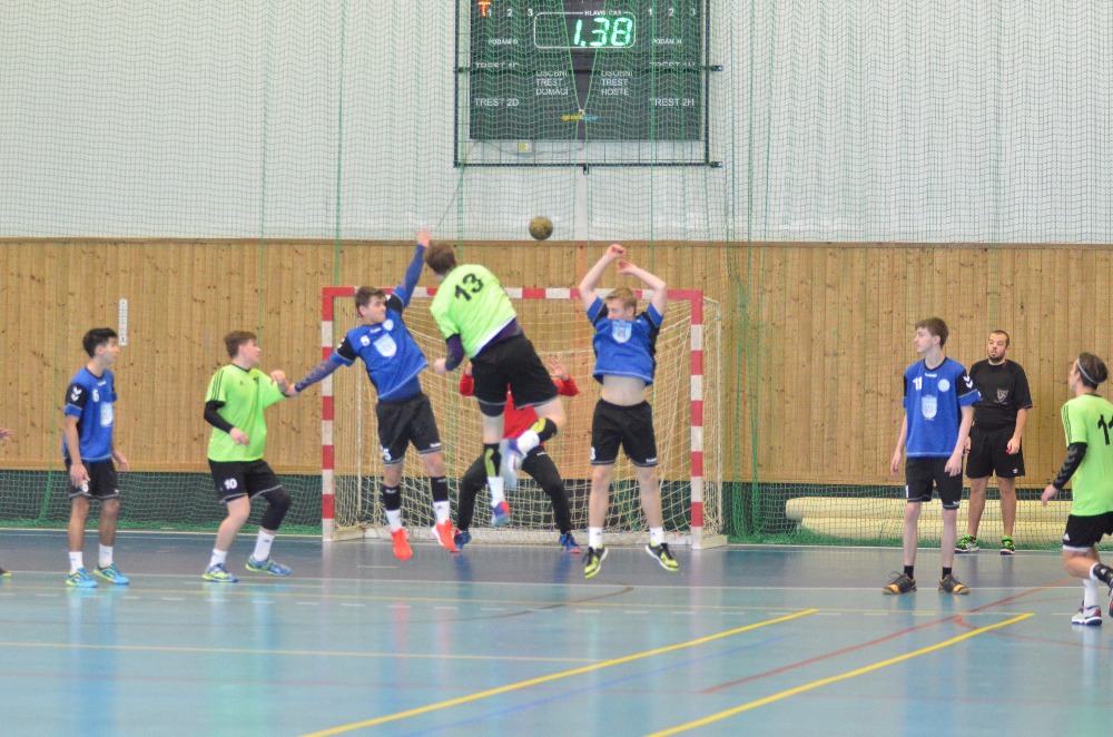 13.kolo II.ligy MLD: Sokol Bělá - Loko Louny 27:34 ( 13:19 ) - fotka 9