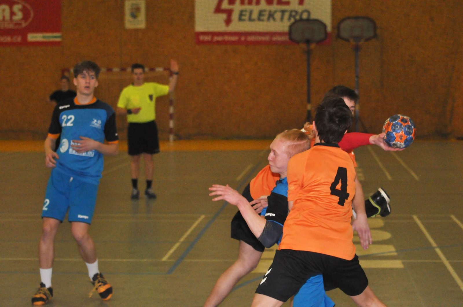 14.kolo II.ligy MLD: Sokol Vršovice - Sokol Bělá 19:25 ( 11:10 ) - fotka 4